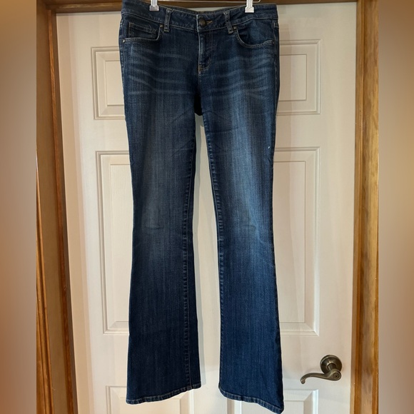 CAbi #967L Baby Bootcut Jeans, dark, slightly distressed denim - Size 6 - Picture 1 of 8